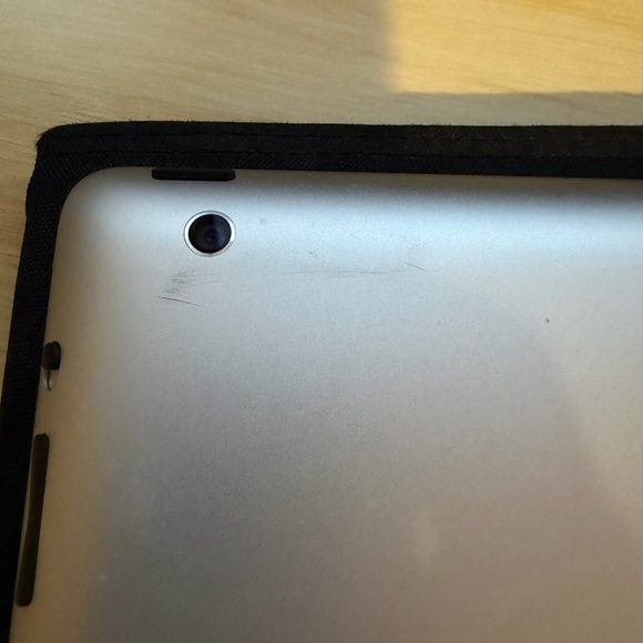 Apple iPad 4th generation - 16GB - Picture 3 of 4